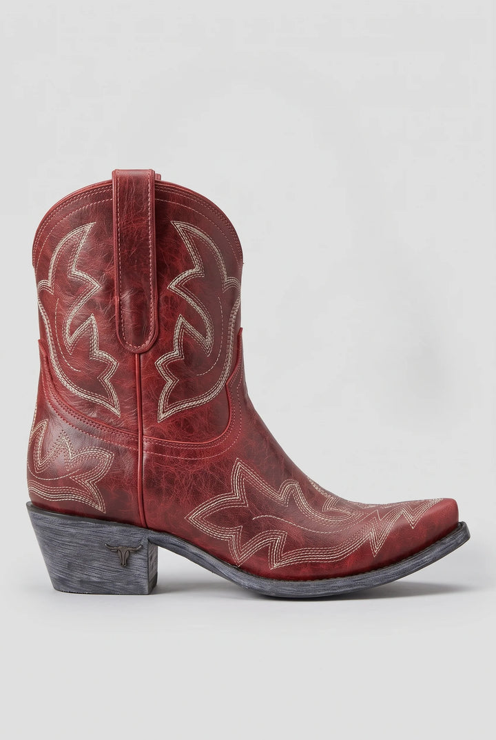 Betsy | Women&