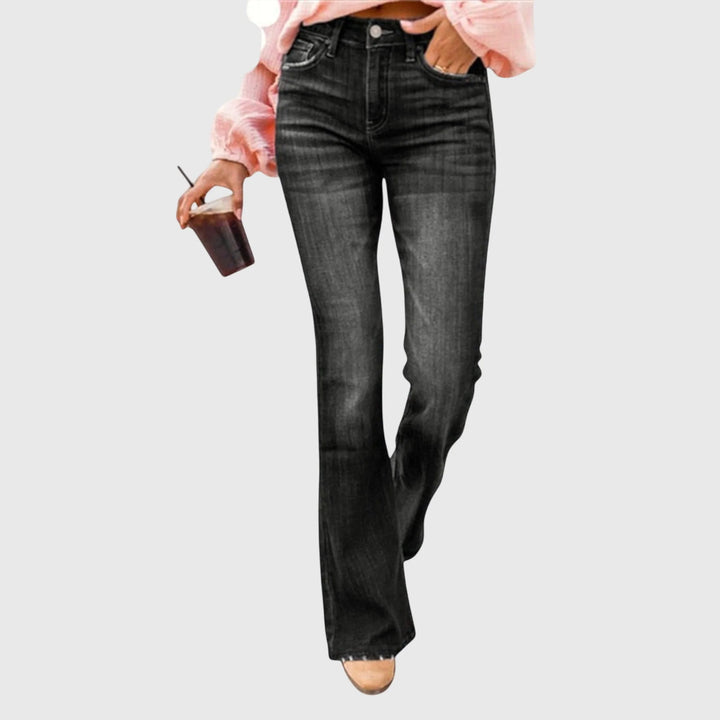 Julia | Women&