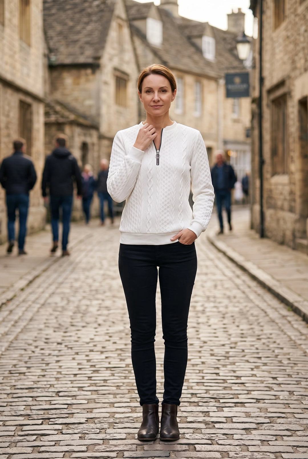 Lia | Women&