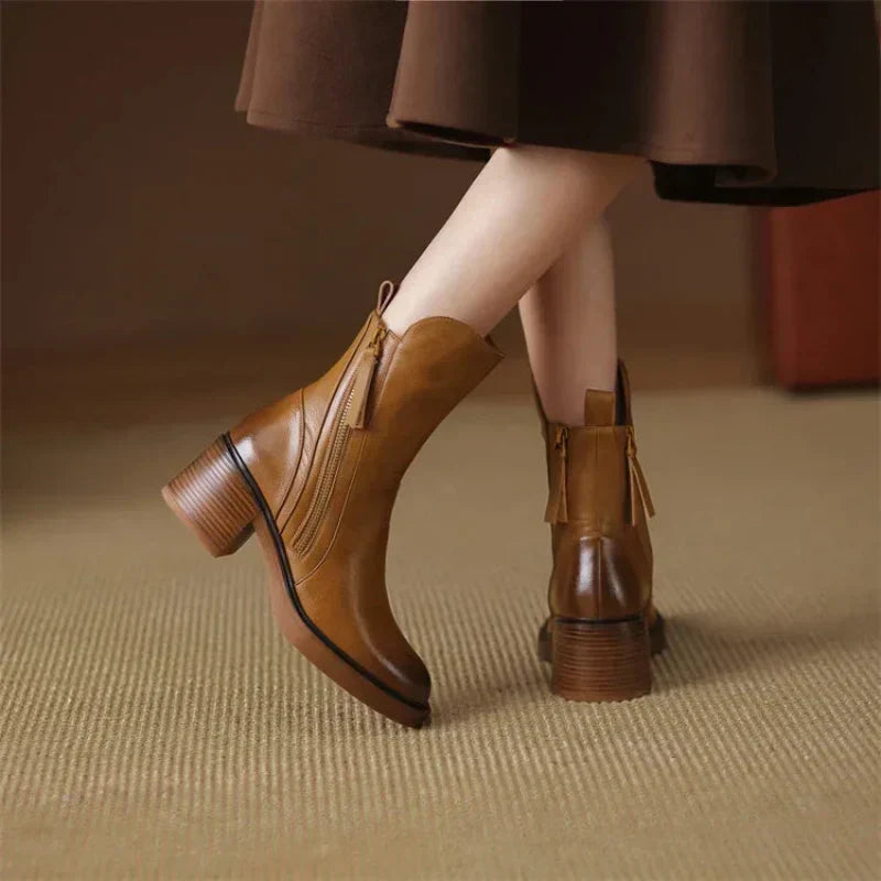 Nell | Women&
